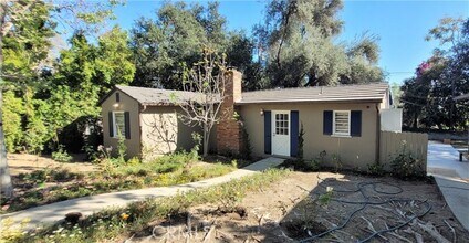 Building Photo - 1845 N Santa Anita Ave