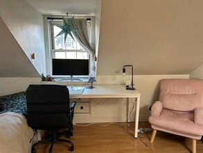 Building Photo - 2 Melrose St