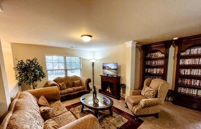 Foto del edificio - 105 Rocky Fork Blvd