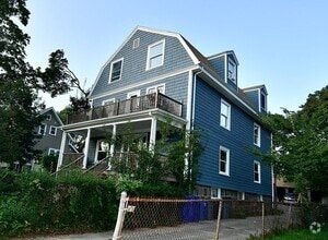 Building Photo - 392 Reedsdale Rd