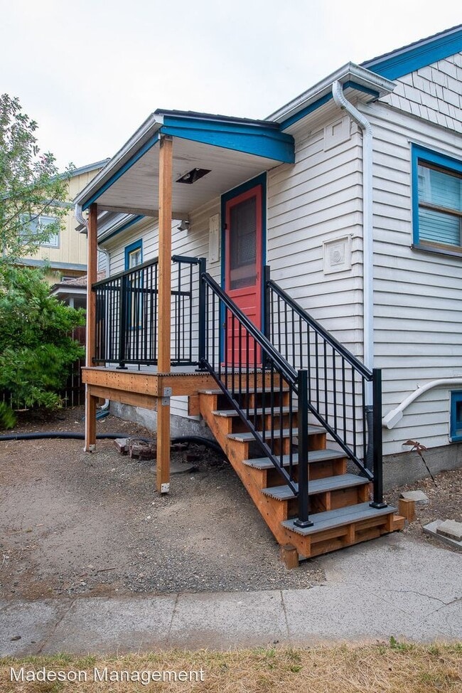 Building Photo - 2 br, 1 bath House - 153 18th Ave