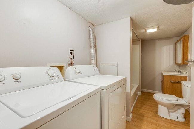 Building Photo - 2013 Gregory St