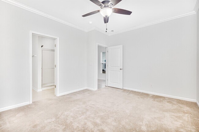 Foto del edificio - 301 Castle Dr