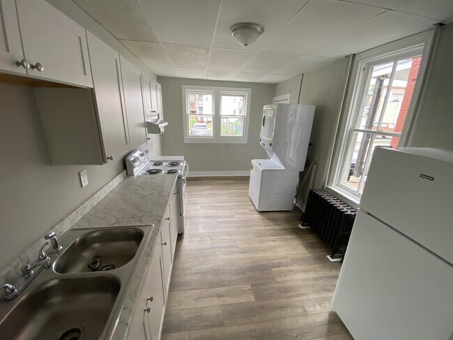 Foto del edificio - 909 W Poplar St