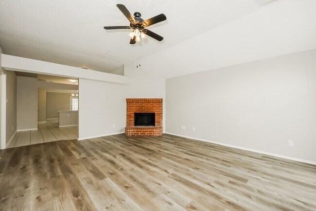 Building Photo - 9097 Elbe Trail