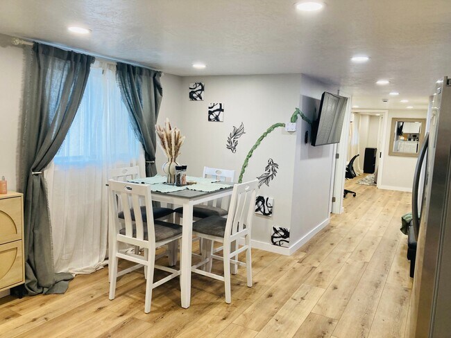 Foto del edificio - 1545 S Ash Creek Dr