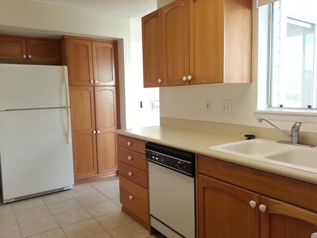 Foto del edificio - Great 3 Bedroom/ 2.5 Bathroom Single Family Home in Waikele  *First showing on Monday, February 1...