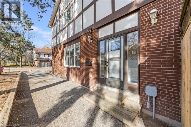 Building Photo - 4199 Longmoor Dr