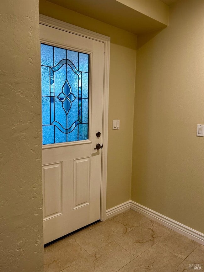 Building Photo - 216 Hampton Ct