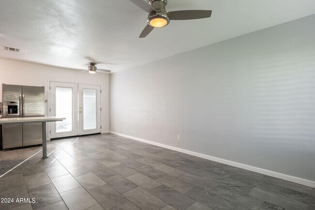 Foto del edificio - 518 E Roanoke Ave