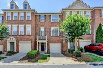 Building Photo - 4020 Edgecomb Dr