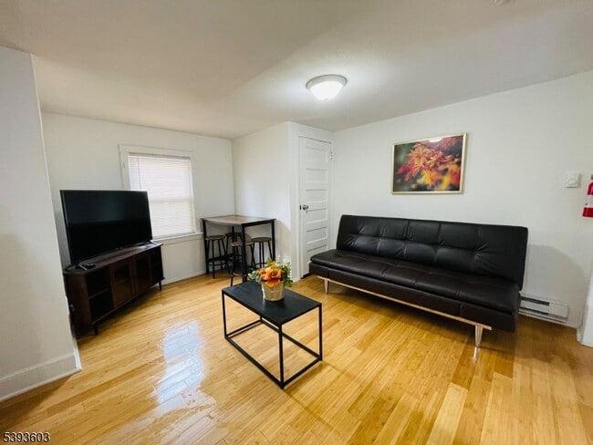 Foto del edificio - 169 Hillside Ave