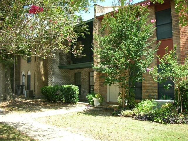 Primary Photo - 2737 Toulon Dr