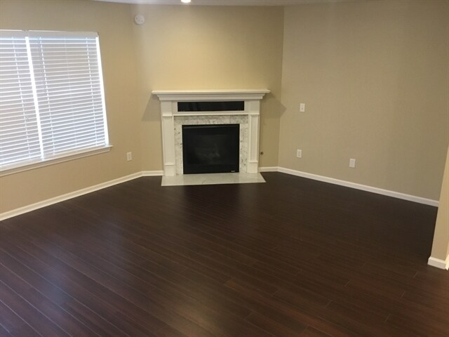Building Photo - 586 Hollerman Ln