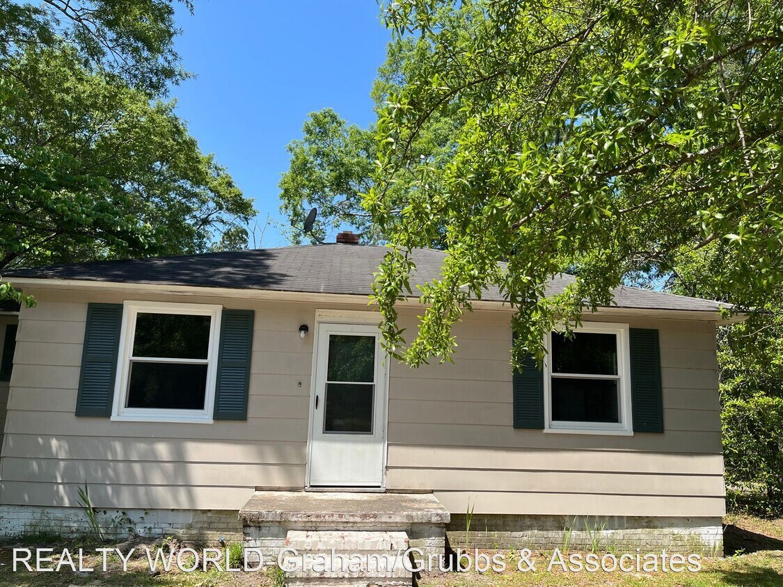 2 br, 1 bath House 727 Anson Avenue House Rental in Laurinburg, NC