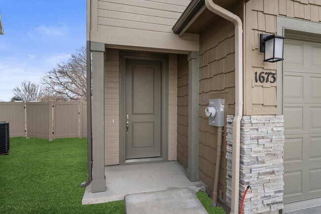 Foto del edificio - 1673 N Solterra Ln