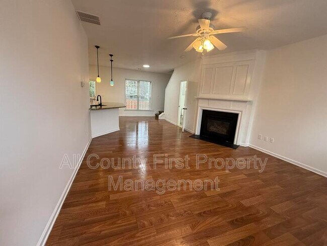 Foto del edificio - 2884 Regent Walk Dr