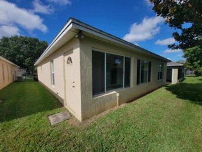 Foto del edificio - Ready for you to call home!