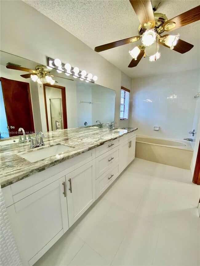 Foto del edificio - 8131 SW 90th Ave