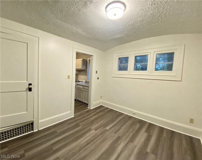 Foto del edificio - 162 S Walnut St