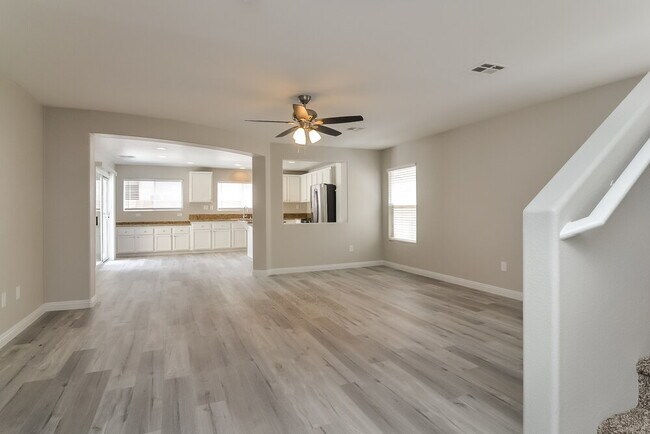 Building Photo - 6137 Windmill Island Ave