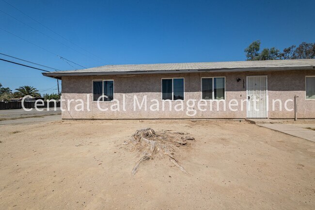 Building Photo - 1313 E Planz Rd