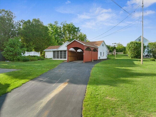 Foto del edificio - 9453 Maynard Dr
