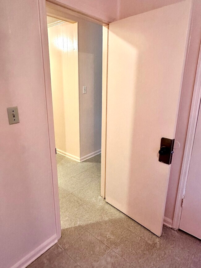 Foto del edificio - 1027 E Furlow St