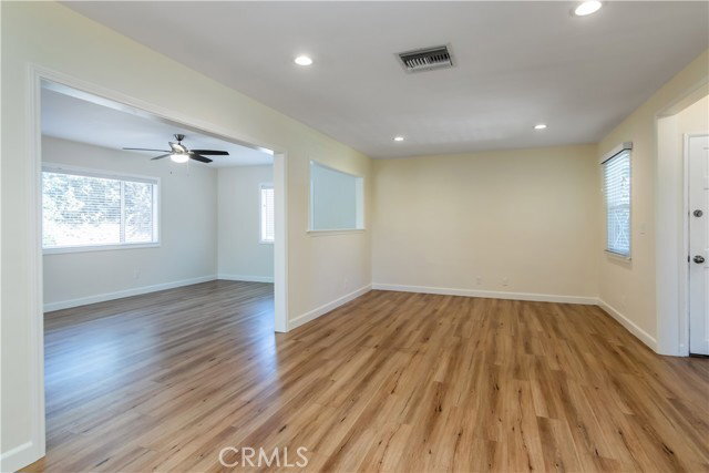Foto del edificio - 22436 Avenue San Luis