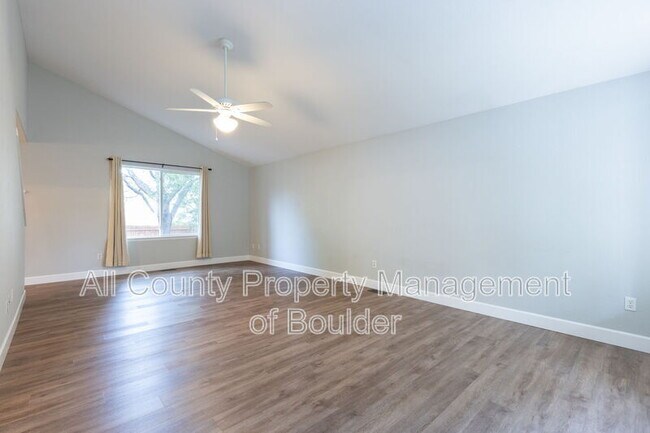 Building Photo - 1819 Fountain Ct