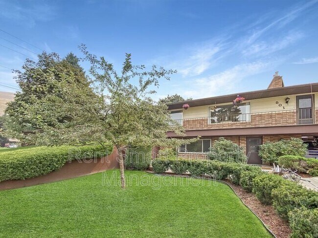 Building Photo - 501 Canyon Gate Dr