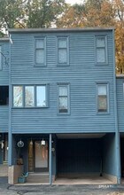 Building Photo - 527 Hilliard St