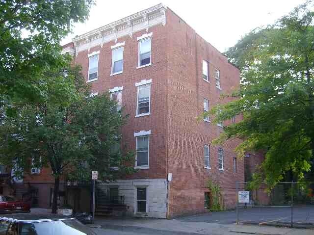 Building Photo - 35 First St