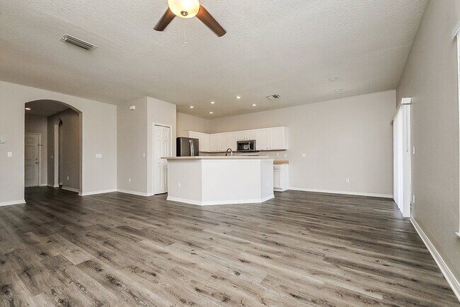 Foto del edificio - 748 Star Pointe Dr