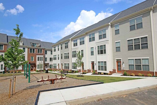Building Photo - 2083 Kober Way