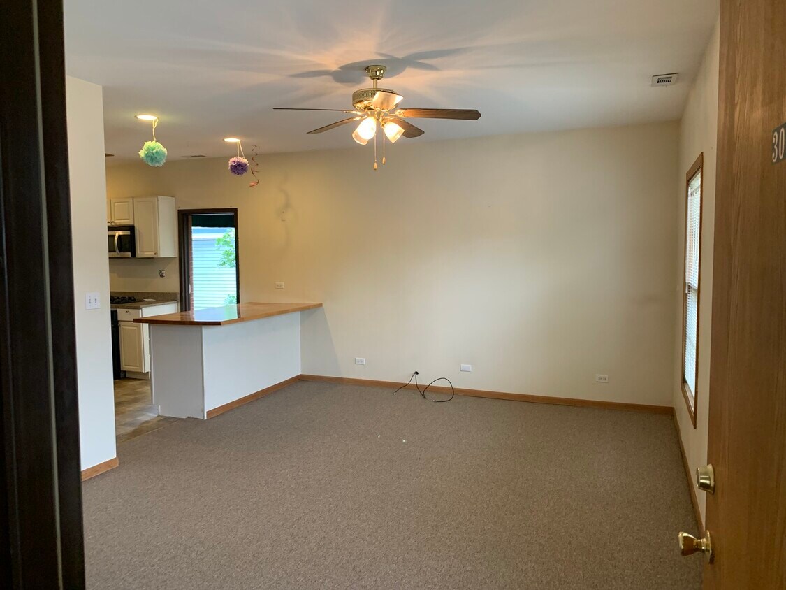 Primary Photo - 110 Oak Ave