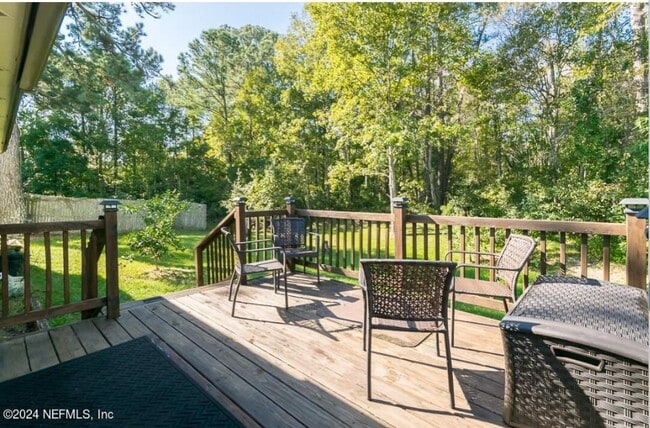 Foto del edificio - 1122 Windy Willows Dr