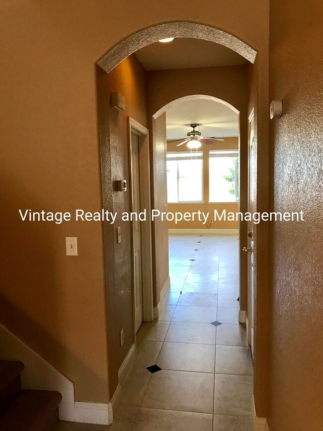 Building Photo - Available Now!!Top Of The Line 4 Bedroom Two Story Home!!!