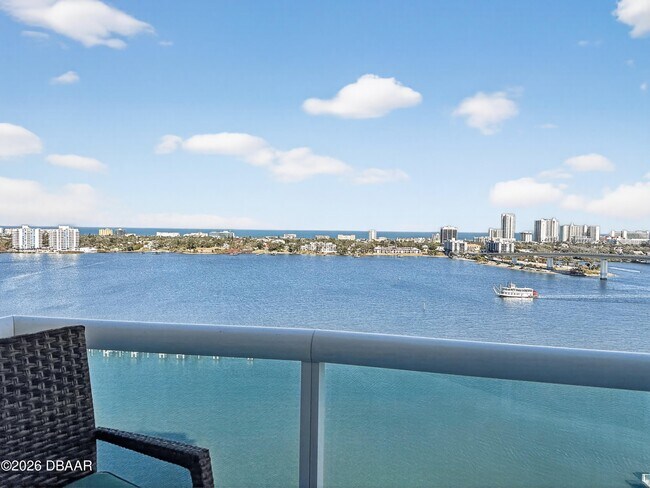 Foto del edificio - 231 Riverside Dr