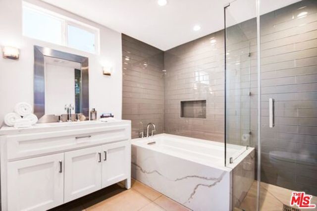 Building Photo - 4588 Don Milagro Dr