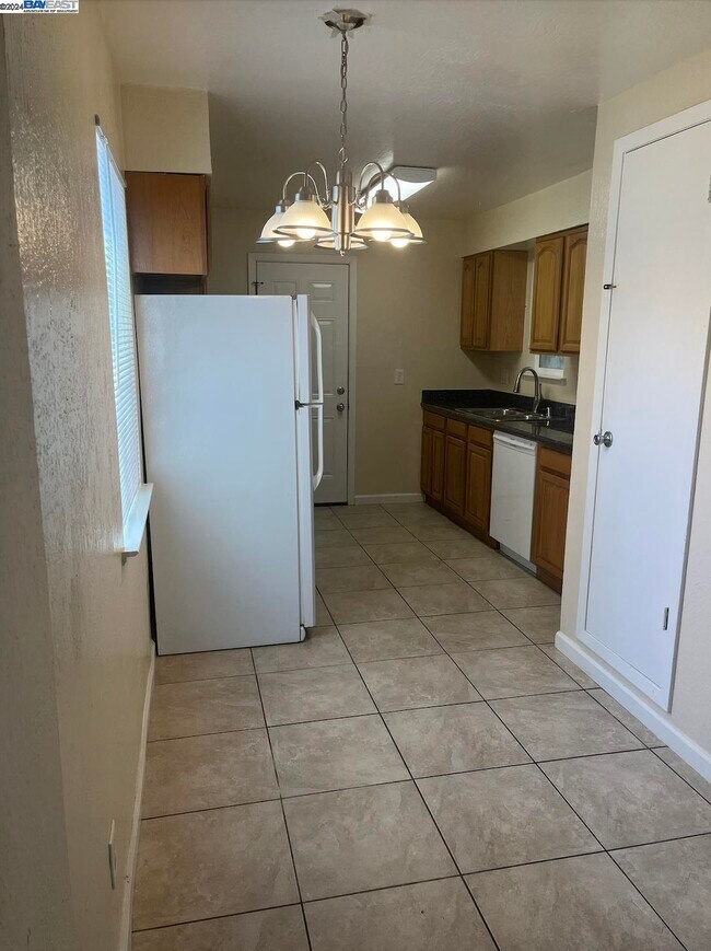 Foto del edificio - 579 Sycamore Ave