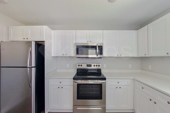 Foto del edificio - 104 Cottage Grove Rd