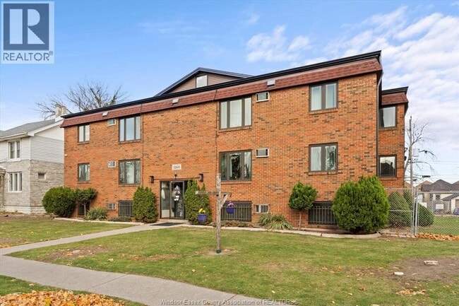 Building Photo - 1160 Howard Ave