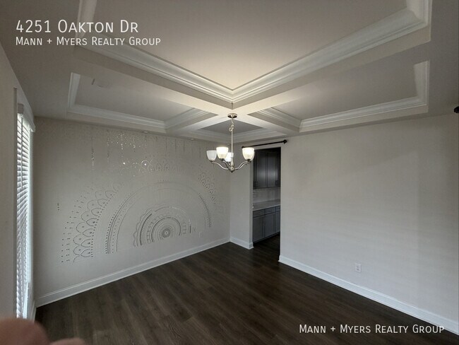 Foto del edificio - 4251 Oakton Dr