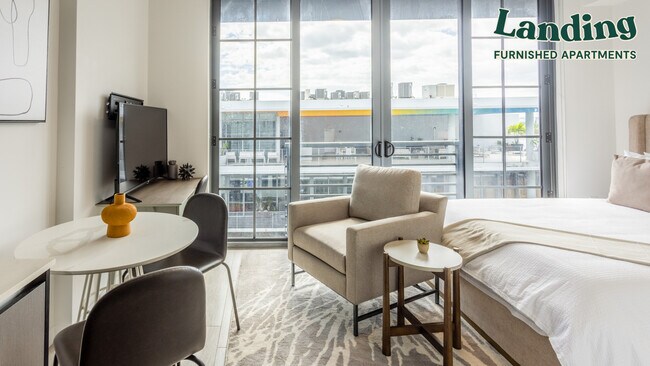 Foto del edificio - 240 NW 25th St