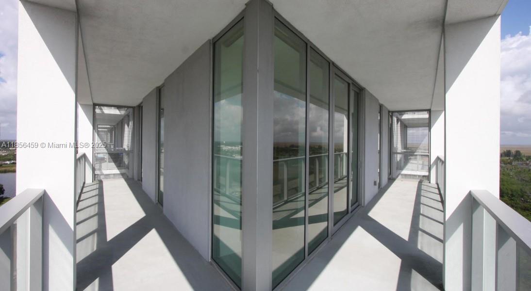 Foto principal - 2000 Metropica Wy