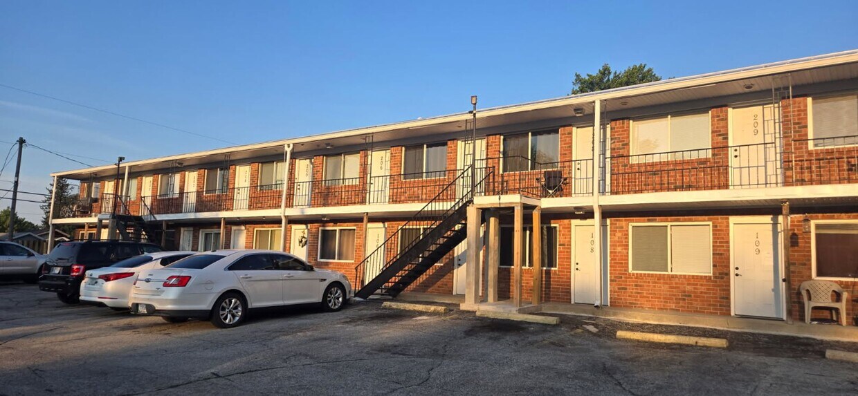 Building Photo - BUTLER AVENUE APARTMENTS