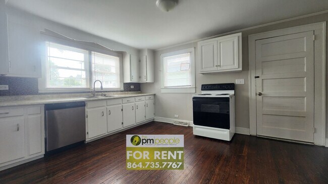 Foto del edificio - Cute 2/1 Great Greenville Location!