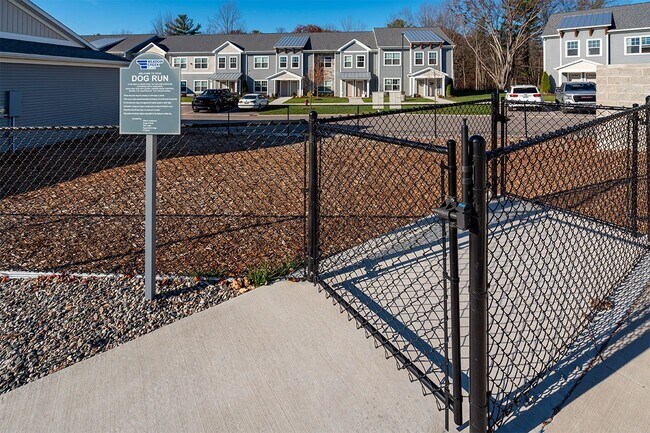 Foto del edificio - Meadow Creek Flats