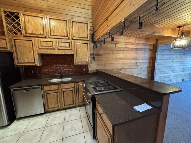 Foto del edificio - 1655 W Big Trail Dr